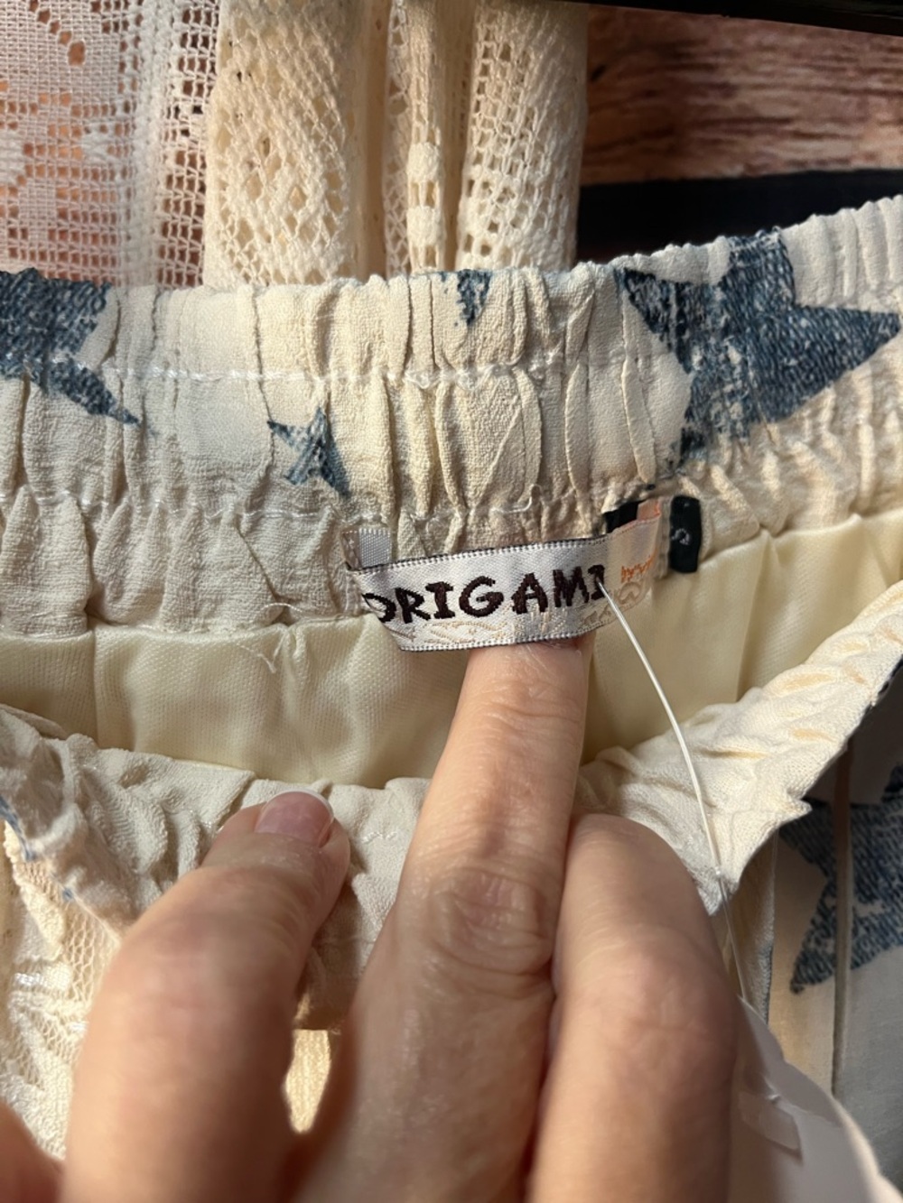 Origami Brand NWT Star Lace Sequin Patch Shorts (260) - Picture 4 of 9